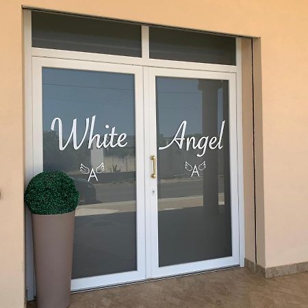 Monolocali White Angel Apartments Порто Чезарео Екстериор снимка