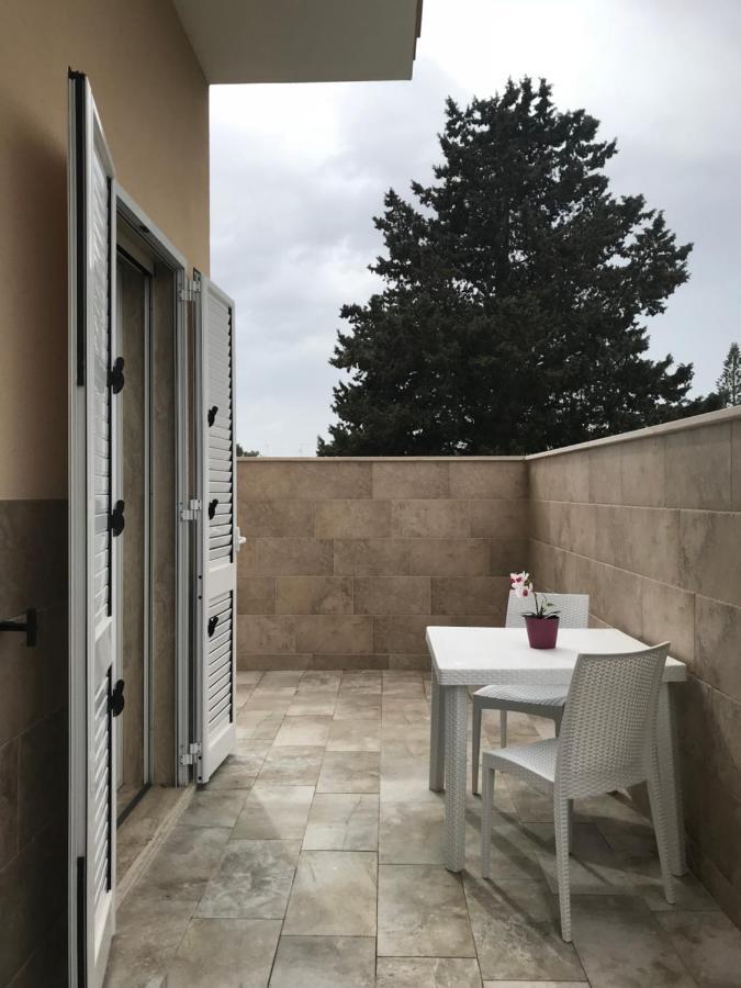 Monolocali White Angel Apartments Порто Чезарео Екстериор снимка