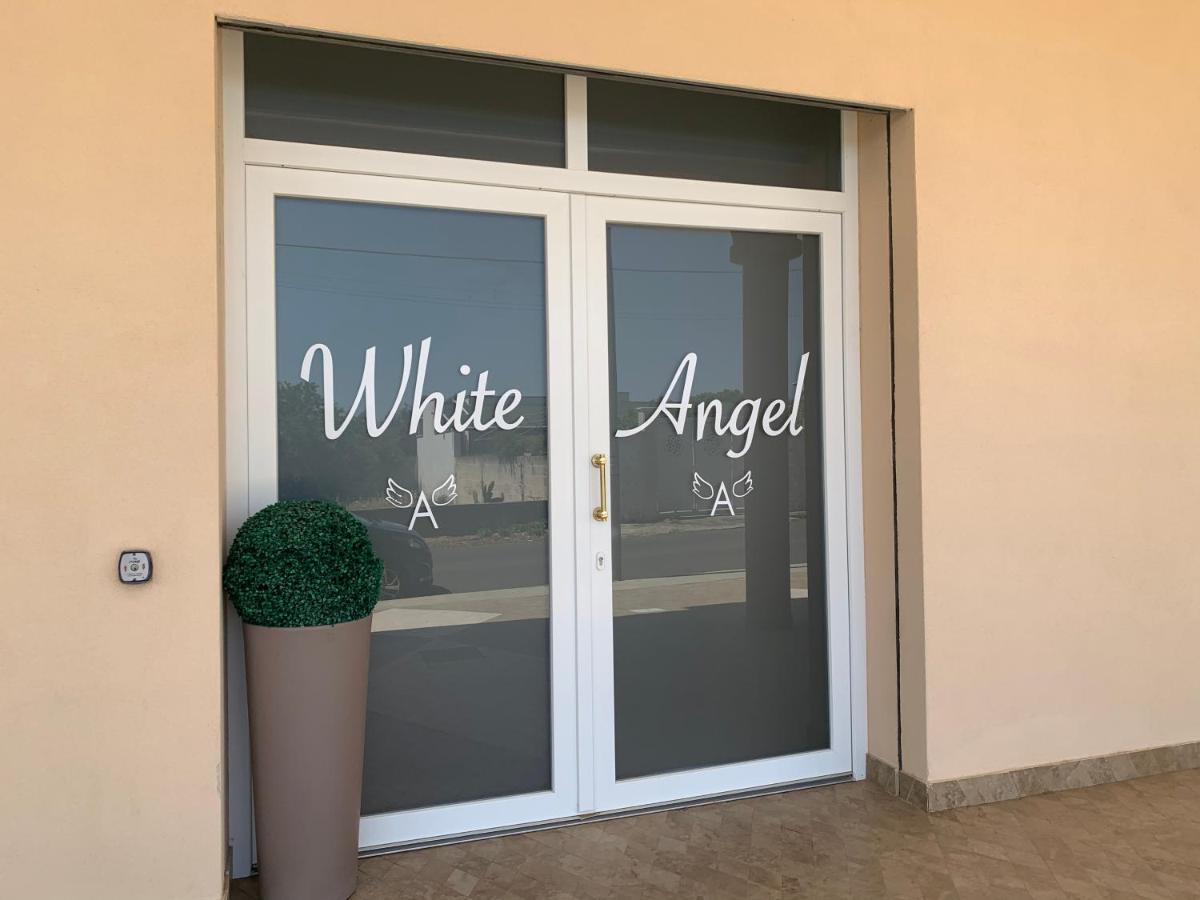 Monolocali White Angel Apartments Порто Чезарео Екстериор снимка