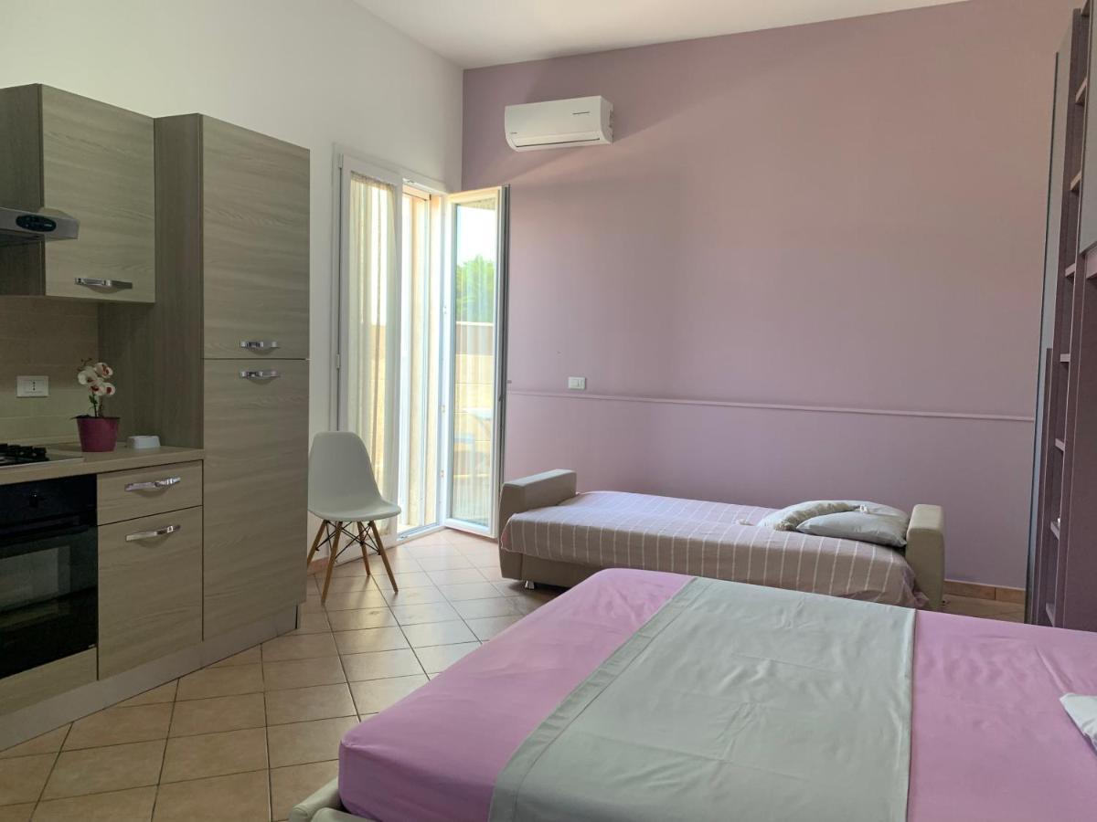 Monolocali White Angel Apartments Порто Чезарео Екстериор снимка