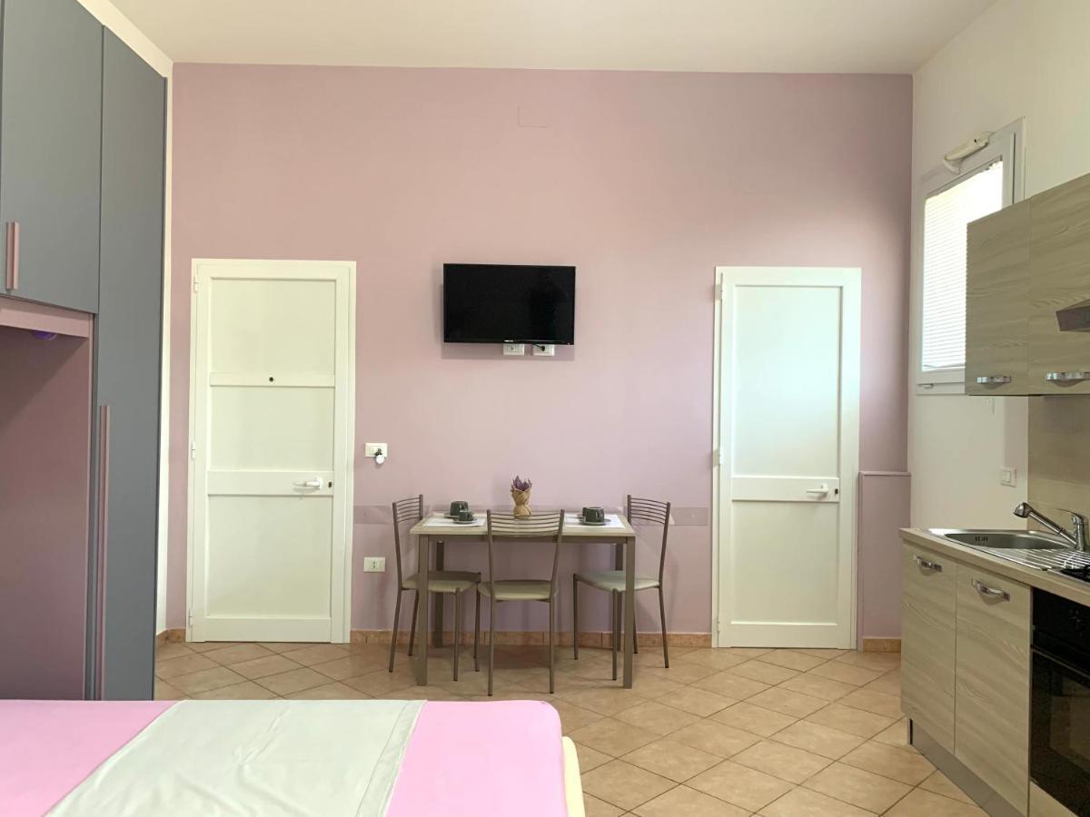 Monolocali White Angel Apartments Порто Чезарео Екстериор снимка