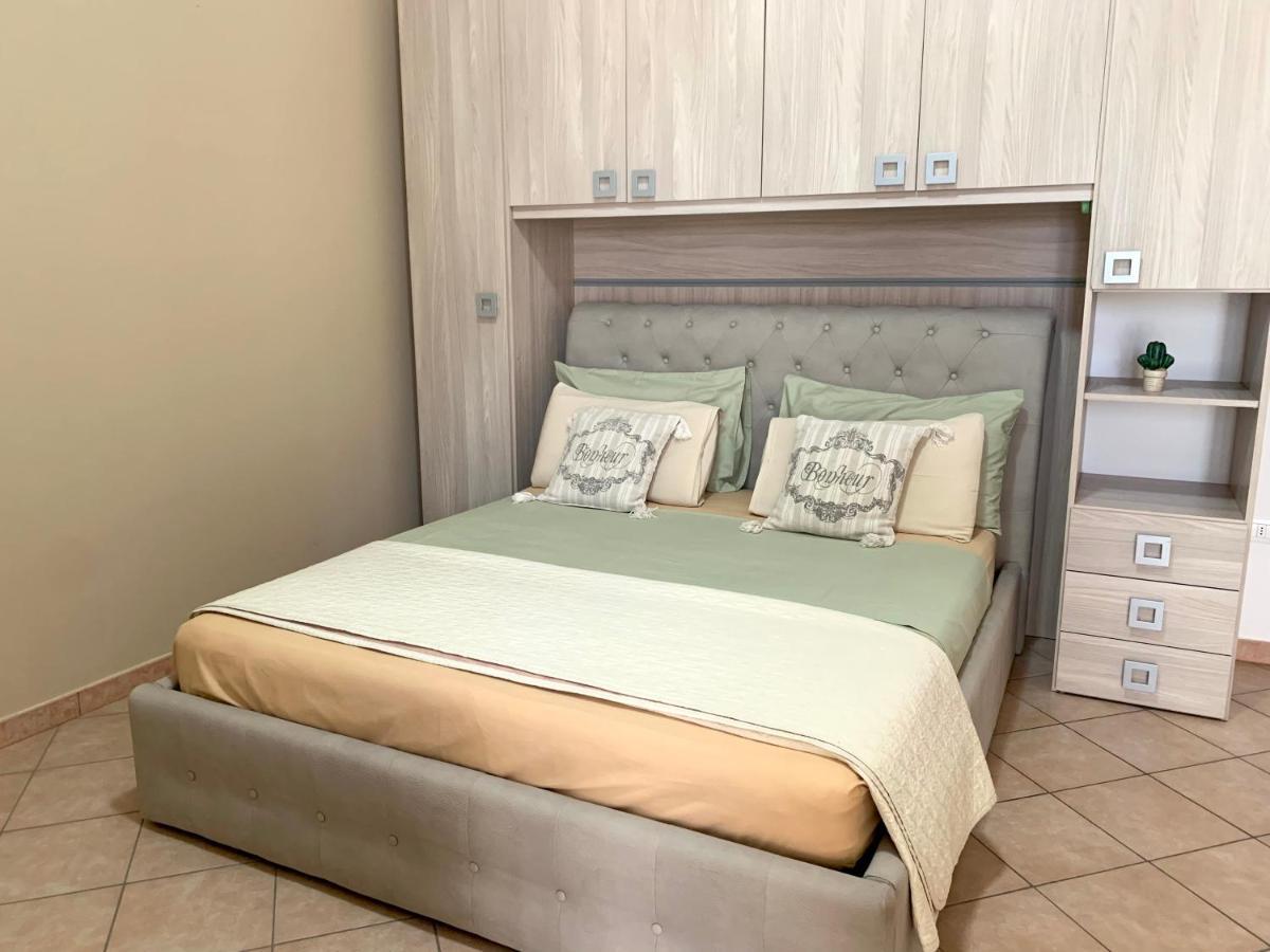 Monolocali White Angel Apartments Порто Чезарео Екстериор снимка