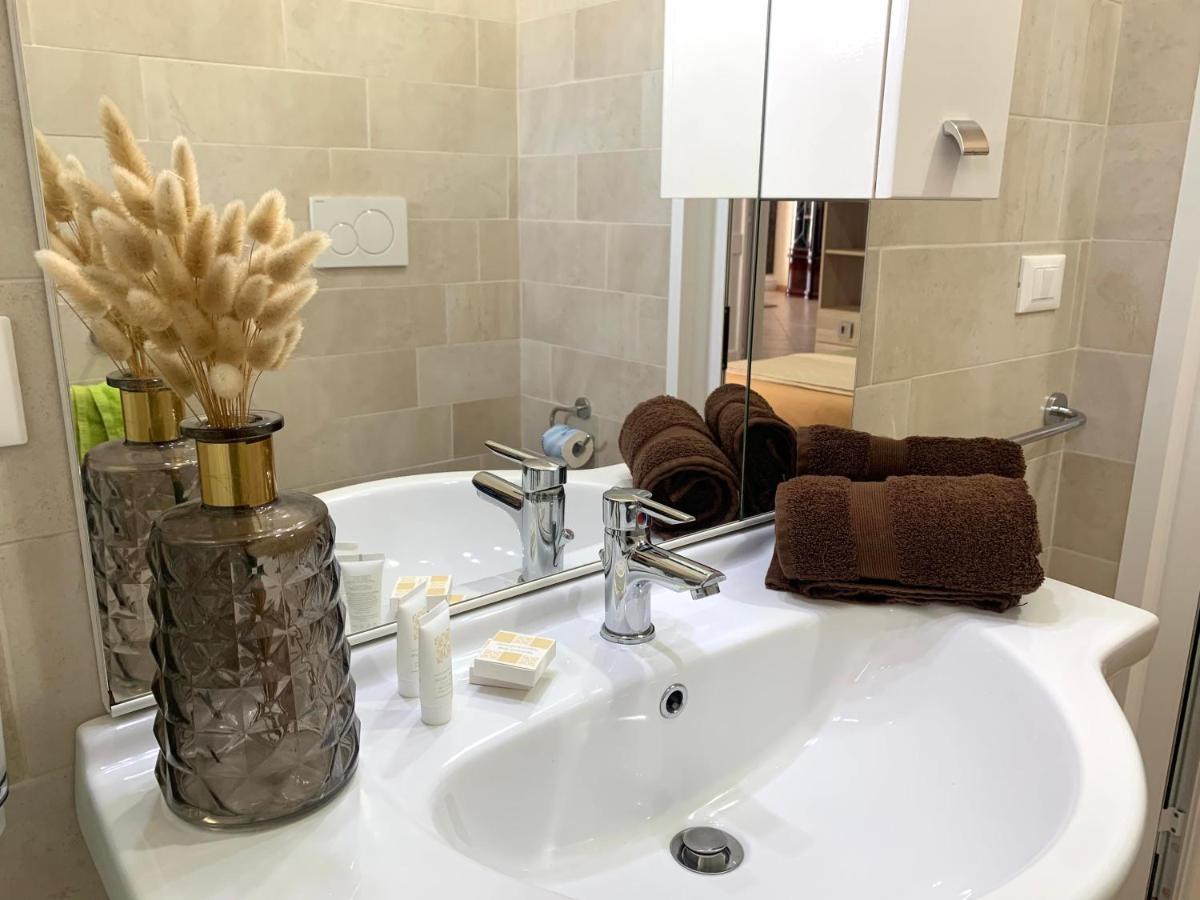 Monolocali White Angel Apartments Порто Чезарео Екстериор снимка