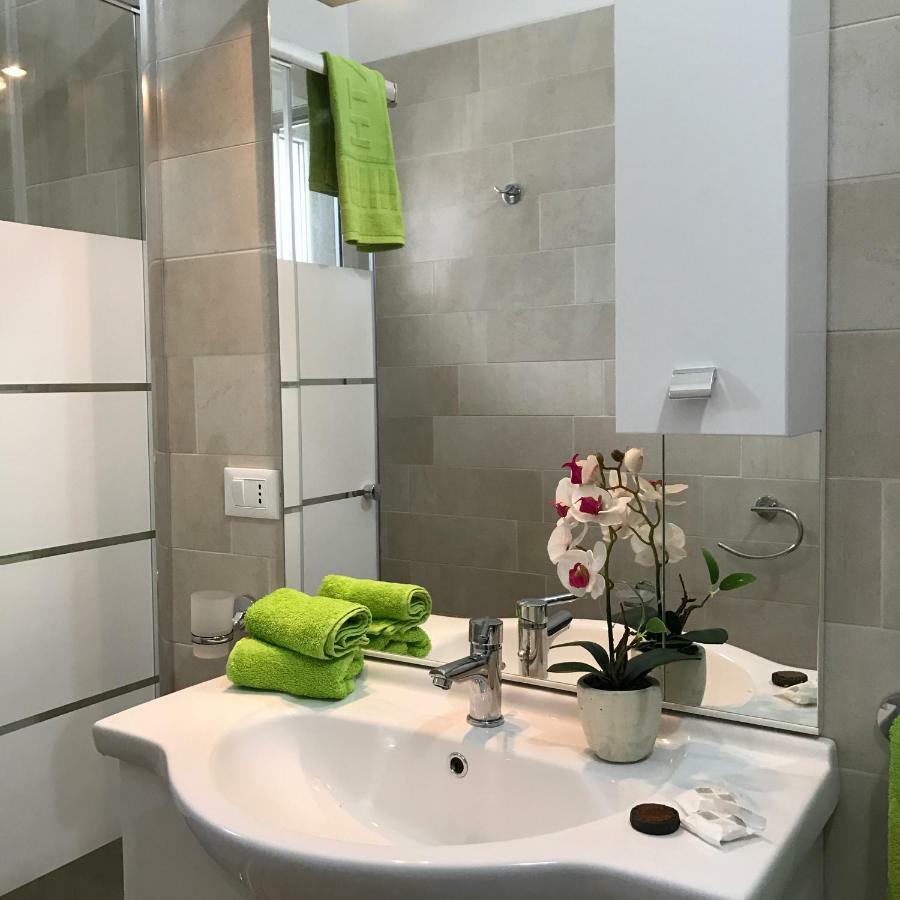 Monolocali White Angel Apartments Порто Чезарео Екстериор снимка